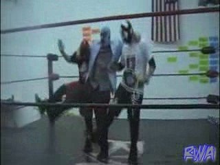 Out of Time DVD Extra  Mea-T, Fesche and LCC dancing