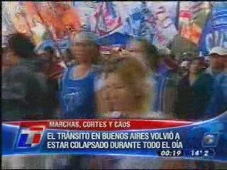 Piqueteros polemicos generan caos vehicular