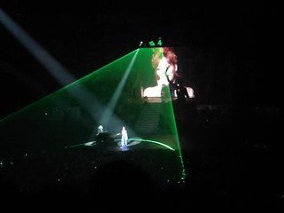 Mylène farmer au dôme le 09 mai REVE