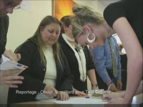 Remise des cartes electorales à Méricourt