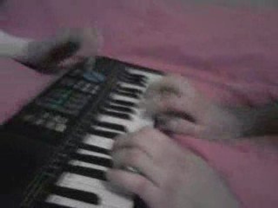 piano panic music imprtionante ( deux personne pour 1 piano)
