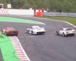 Classic Endurance Racing Spa : belle baguarre à 3