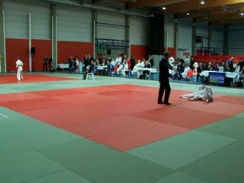2ème combat de judo de axel frameries 09-05-09