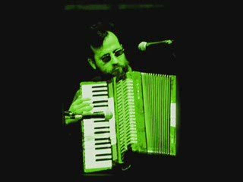 Muammer Ketencoğlu - Mendilimin Ucuna