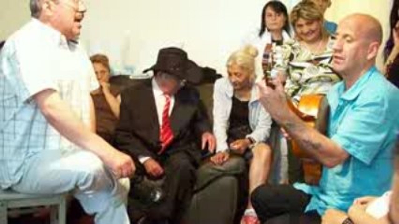 Ca pleure aussi un homme