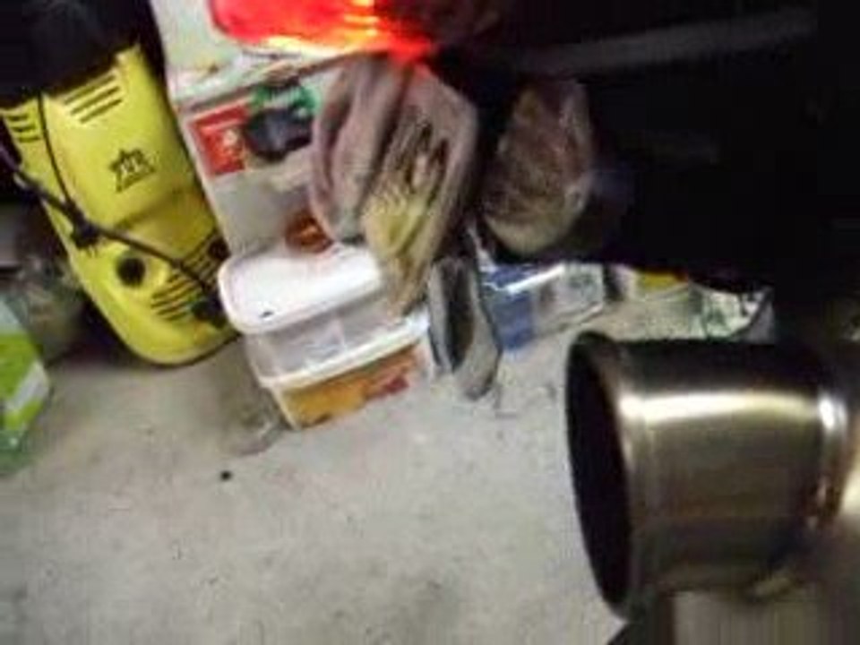 650 bandit k5 - leovince carbone haut dechicané