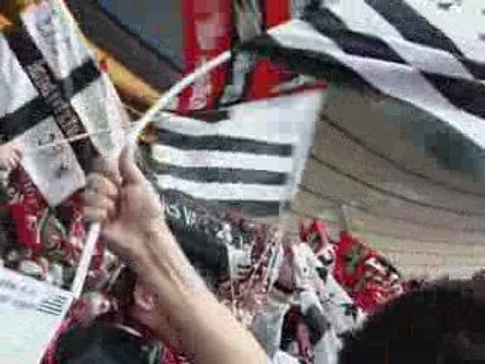 Bro Gozh Entrée des Bagadoù Stade de France