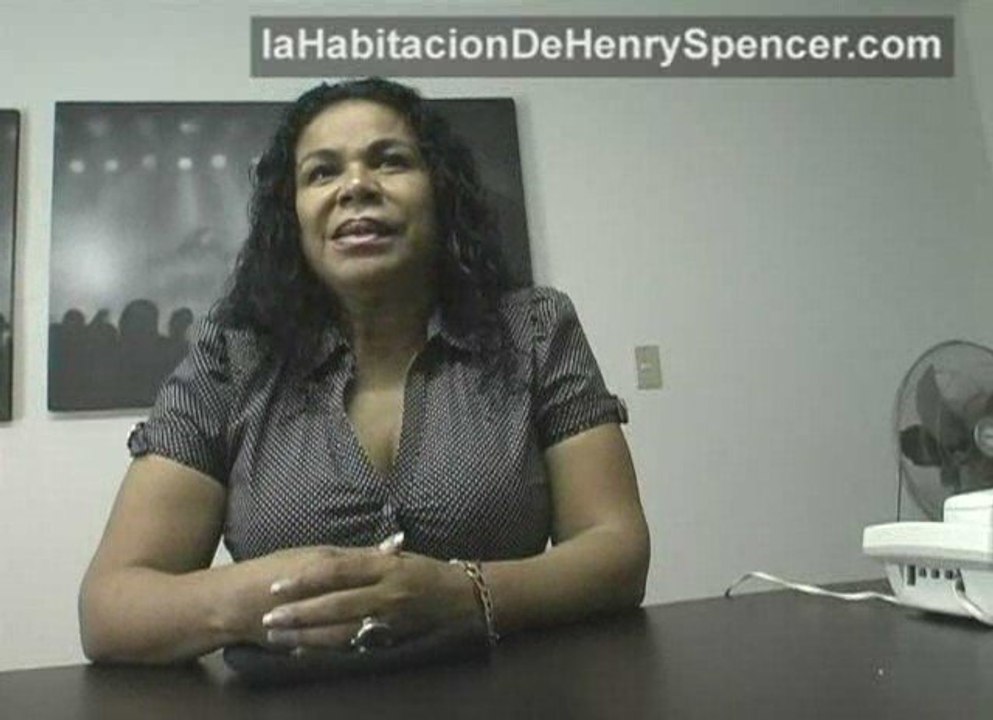 Eva Ayllon conversa