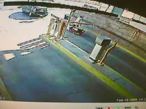 Regis et la barriere de parking