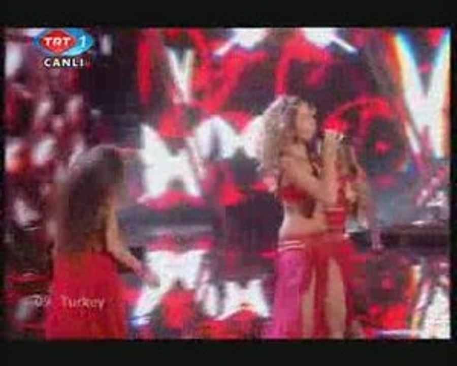 Hadise - Düm Tek Tek  ( Semi  Finale-Yari Final )
