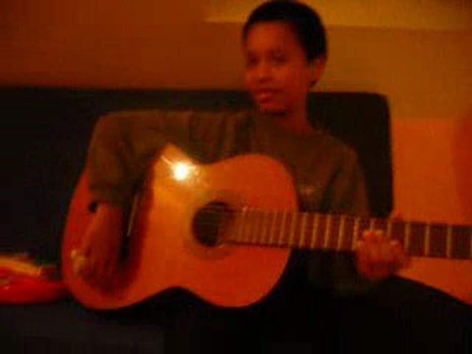 Tiit Mathieu qui Joue Dlaa Gutirad. Il dechiire  <3