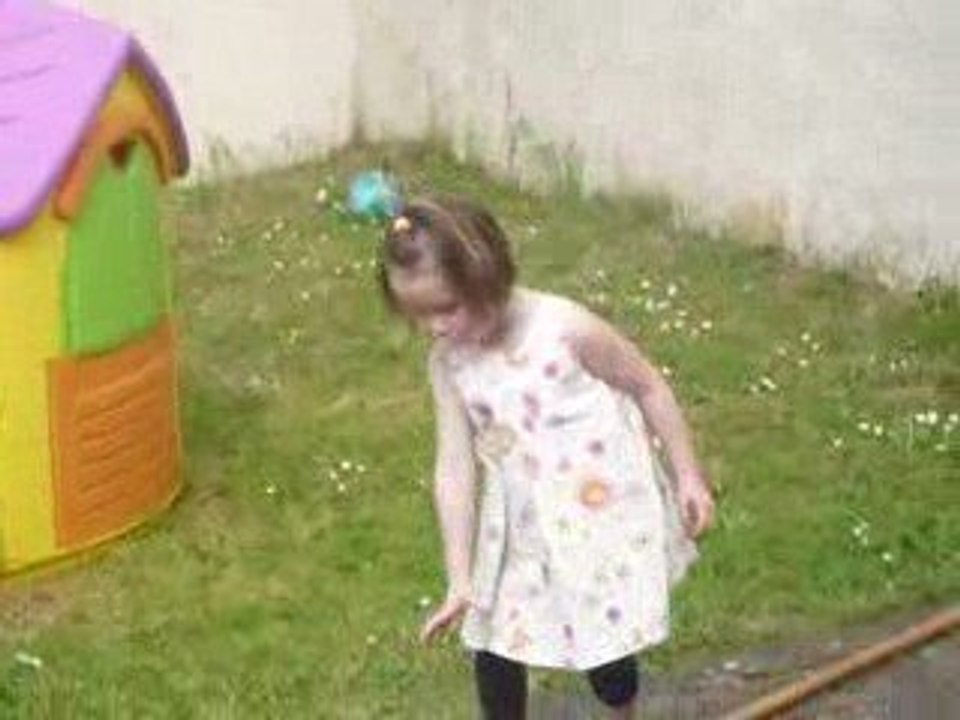 lénaïc aide son papa