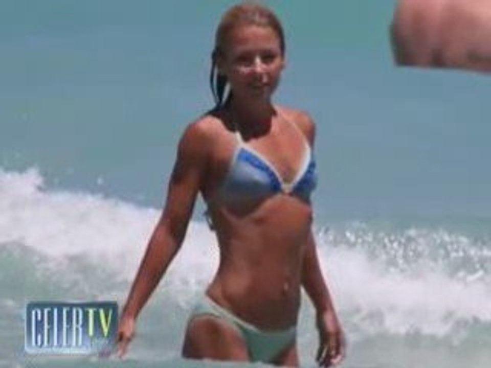 Kelly Ripa's Ripped Bikini Body