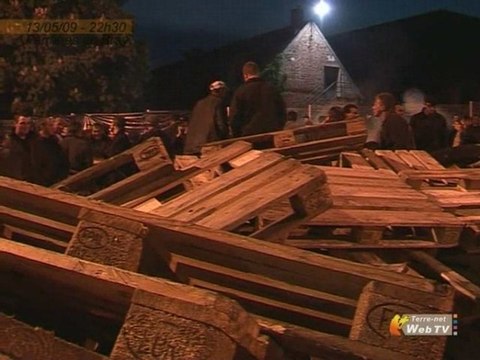 Blocage éleveurs laitiers danone Ferrieres en Bray (76)