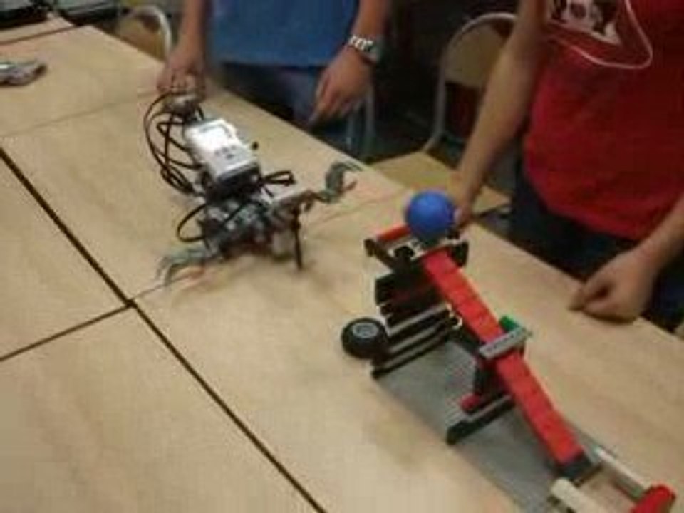 ROBOT