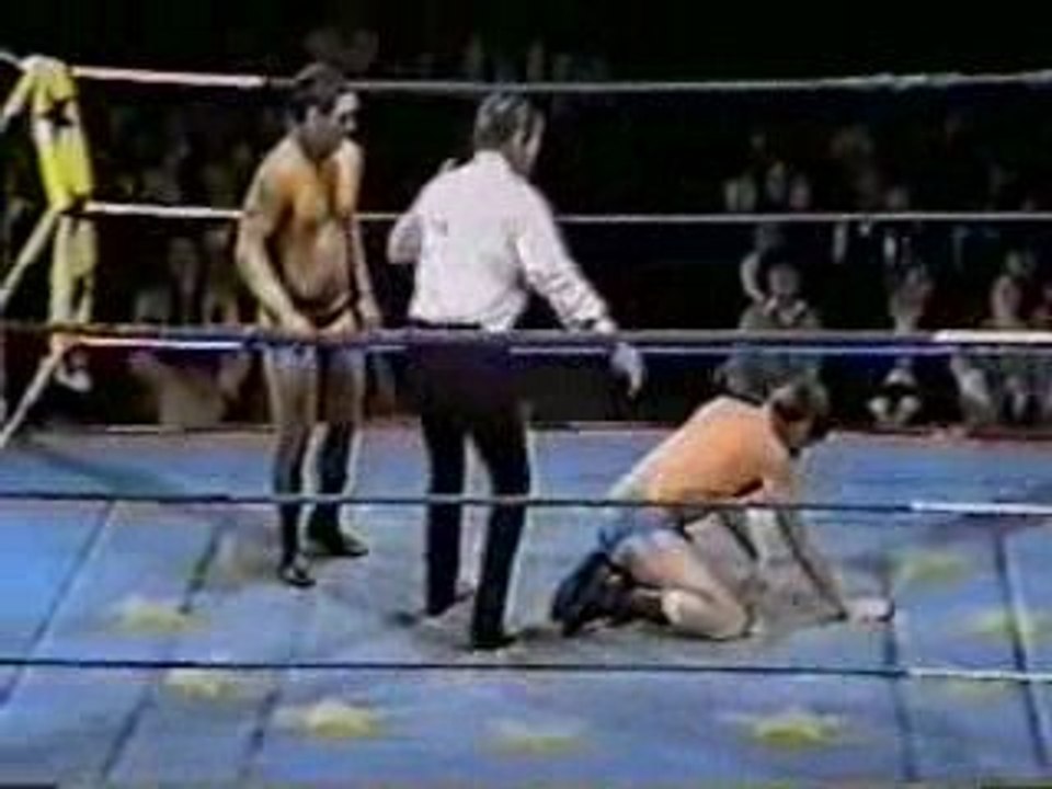 Johnny Saint vs Jim Breaks World of Sport 8-8-1978 P.1