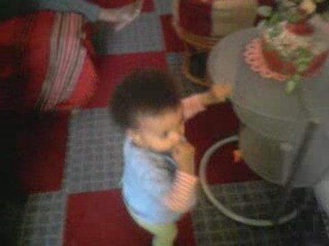 Léana toujours en train de danser