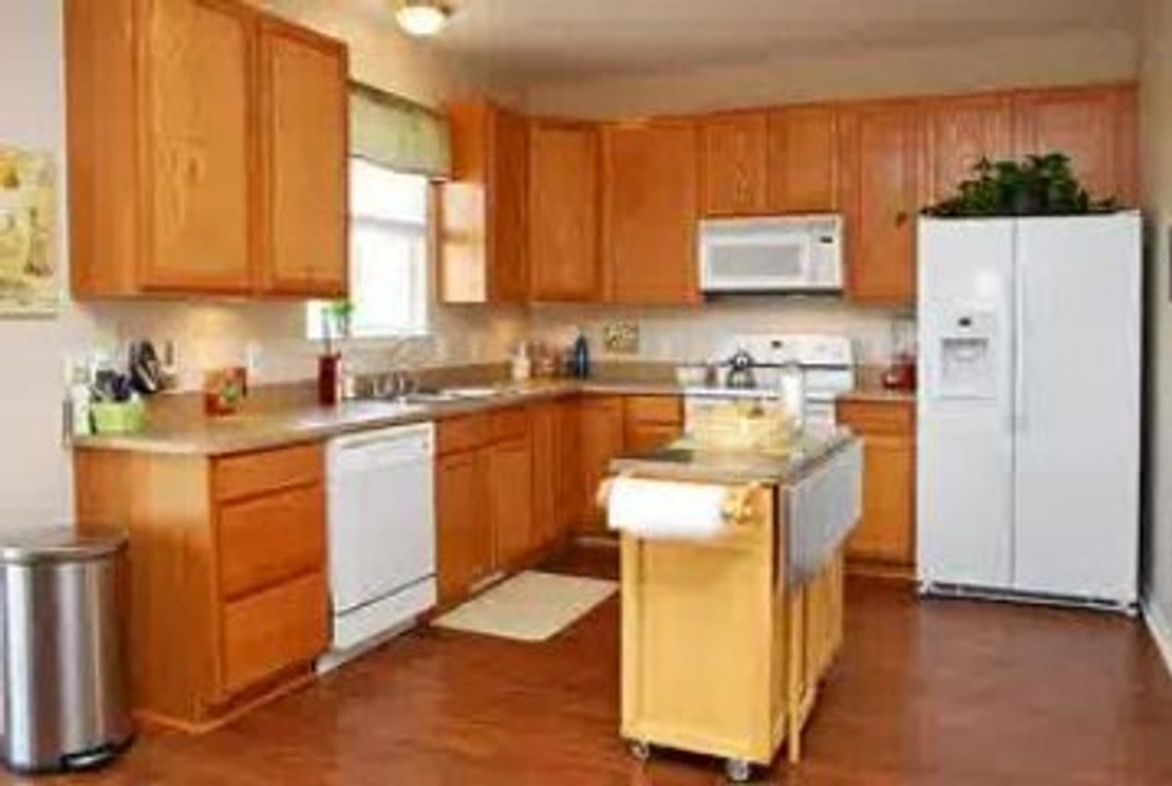 8718 Barrington Ypsilanti, MI