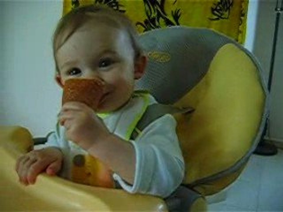 noa et mila au gouter ...