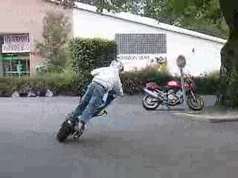 stunt a dafy moto nantes