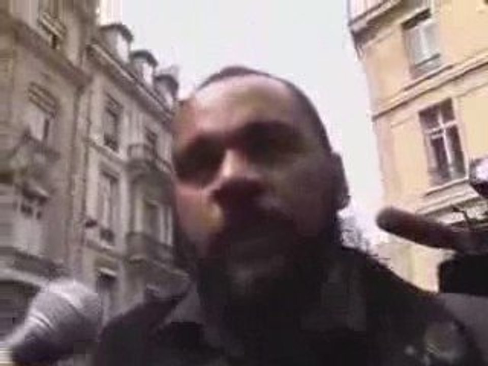 Dépot de la liste anti sionistes de Dieudonné et autres