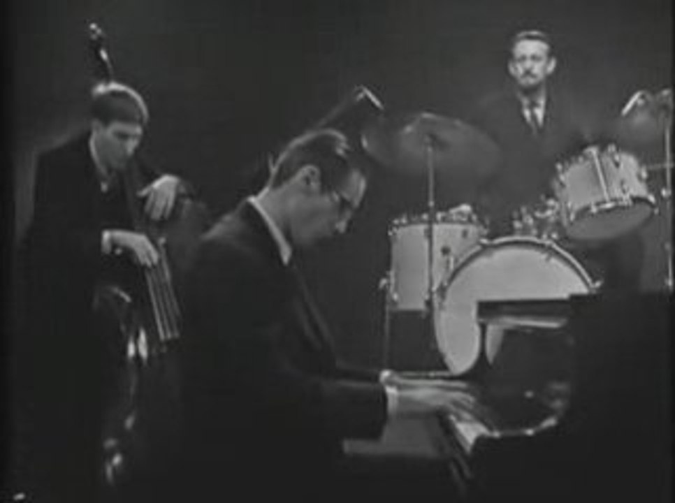 Bill Evans - Waltz For Debby