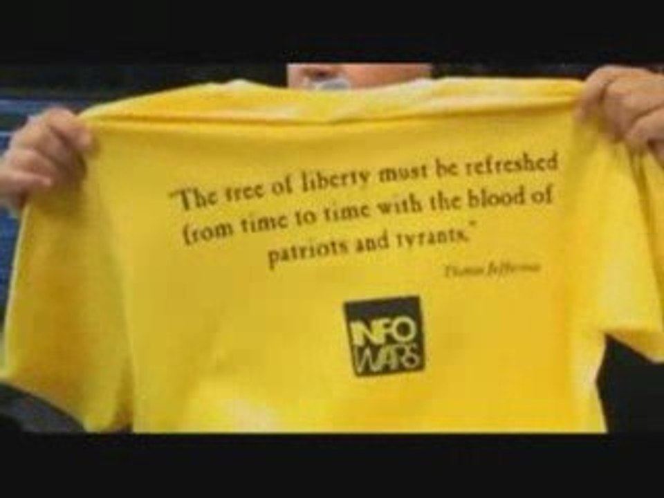 YouTube - Alex Jones is a reptoid! haha