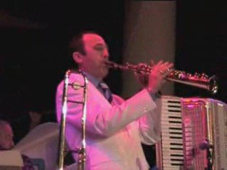 Xavier PAOLI et son orchestre - gala mai 2009  part 2