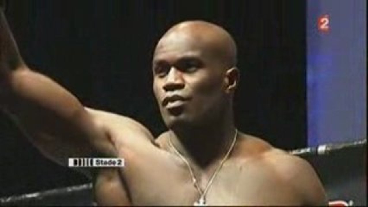Second reportage sur le MMA et cheick Kongo sur stade 2