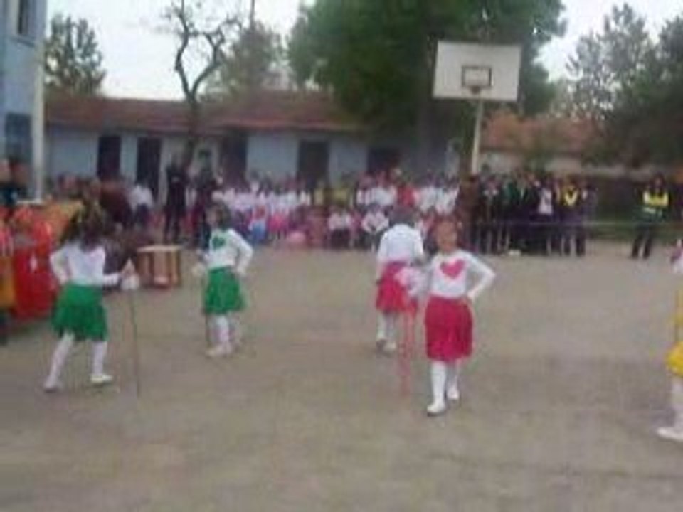 Karatepe İlk Ögretim Okulu 1/A Cici Kızlar