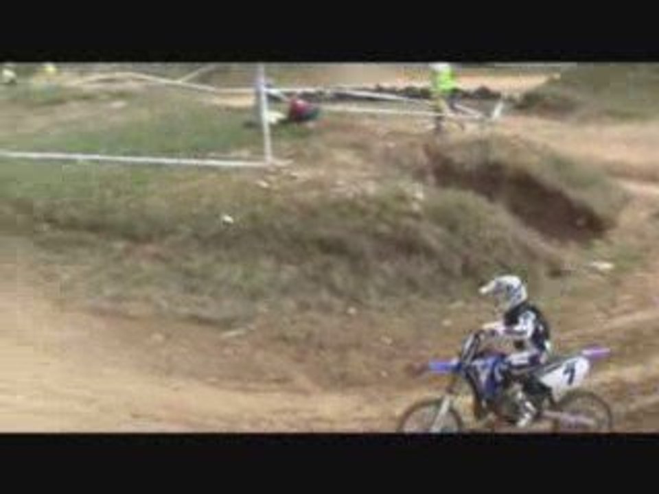 Motocross la Charité Educatif et Concours Saut 13/04/09