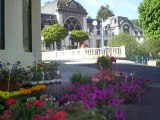 La Bourboule: Le casino vu de la place du jet d'eau