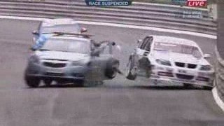 WTCC Pau 2009 Engstler hits the safety car in race 2