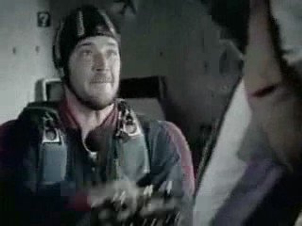 BudLight - Parachute