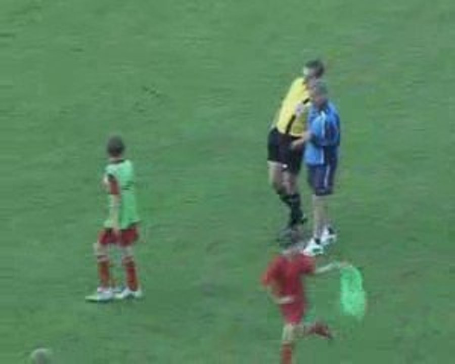 Un arbitre bourré !!!