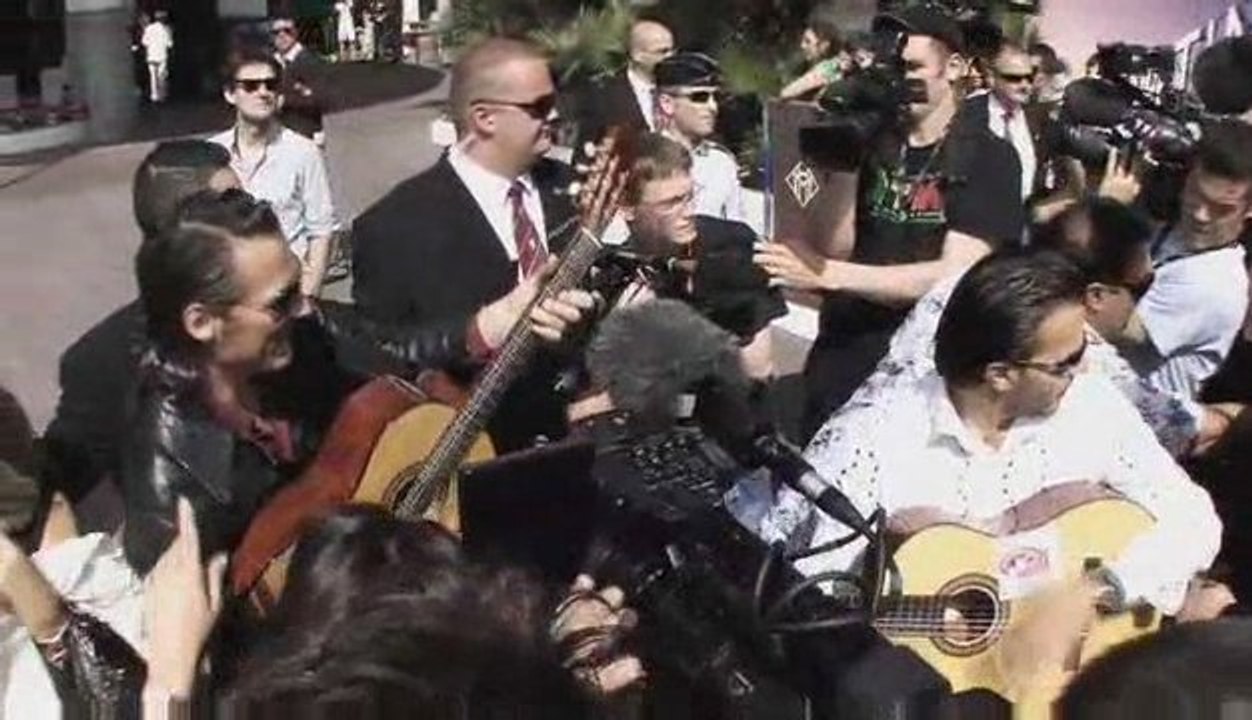 Yvan le Bolloc'h Ricao Marino Se Paie Le Festival de Cannes.