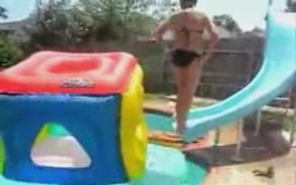 Backflip sur un toboggan - Blog-videos.org