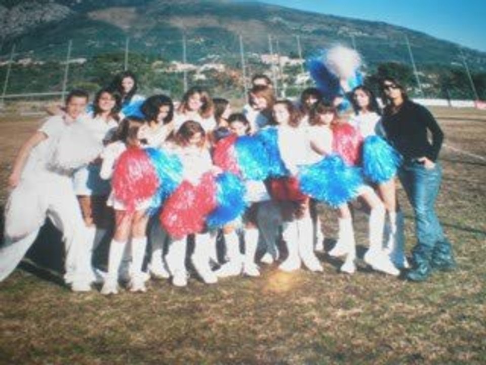 POMPOM GILRS MENTON NOUVEAU TALENT