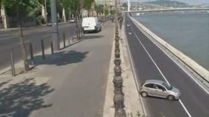 LE DEMI-TOUR IMPOSSIBLE