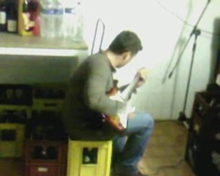 Arnault a la guitare
