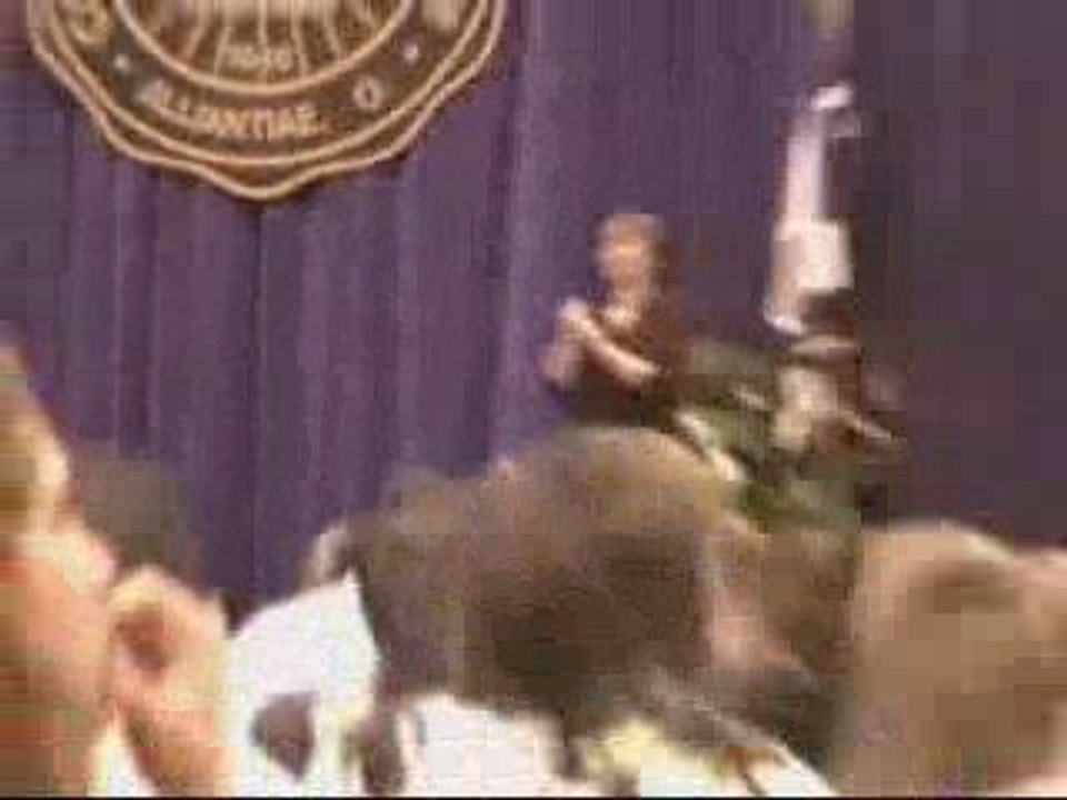 YouTube - Fareed Zakaria confronted on Bilderberg and 911