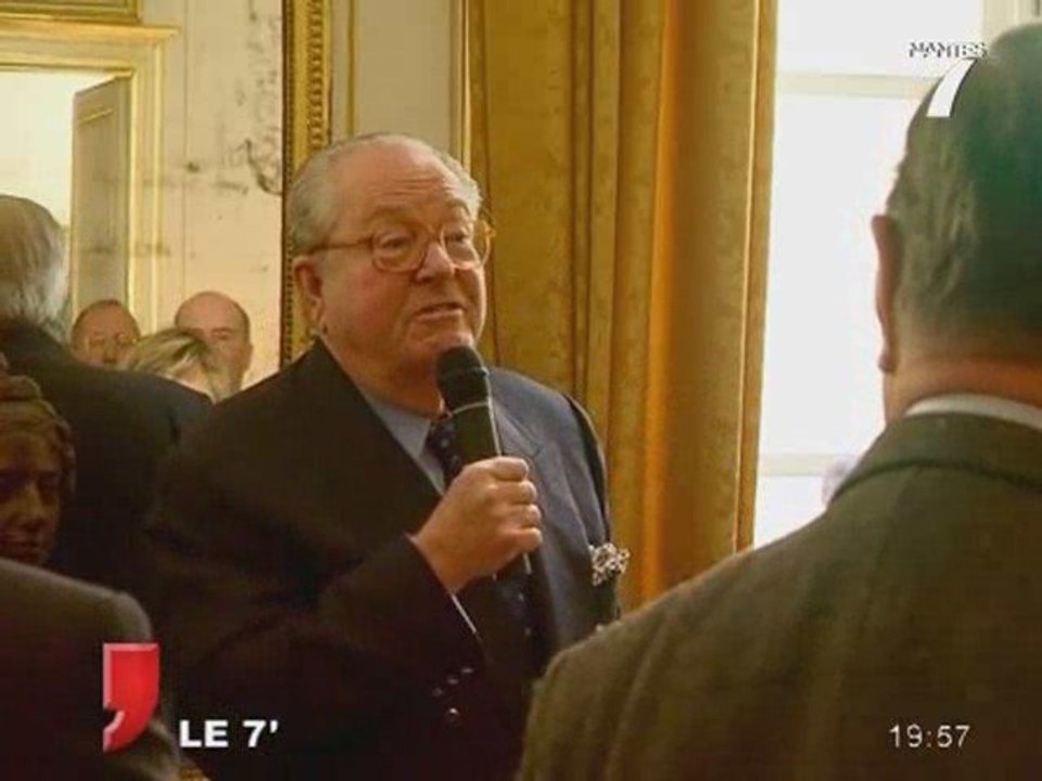 Européennes : Bayrou, Le Pen, Royal, et Fillon à Nantes