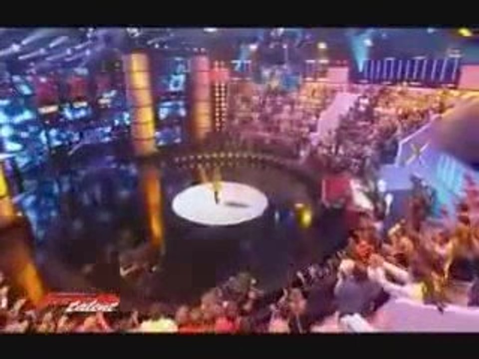 Francuski Mam Talent - Caroline Costa