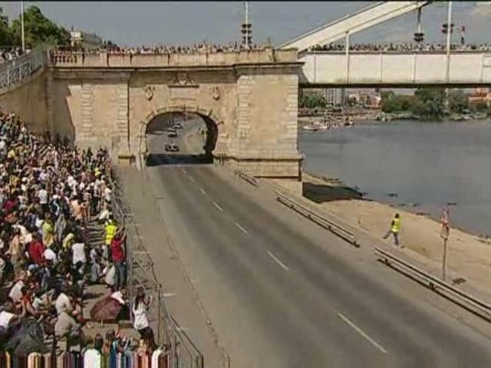 F1 - parada ulicami Szeged 2009 - Vettel, Buemi, Red Bull