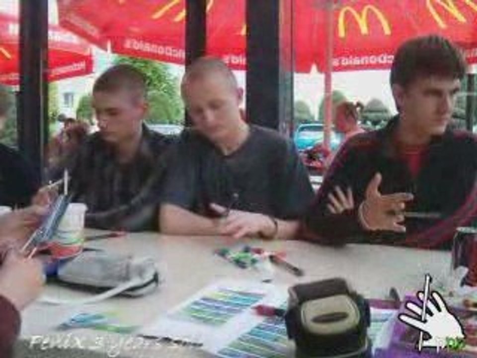 Penspinning - connecting people (FeniX 3 years solo)