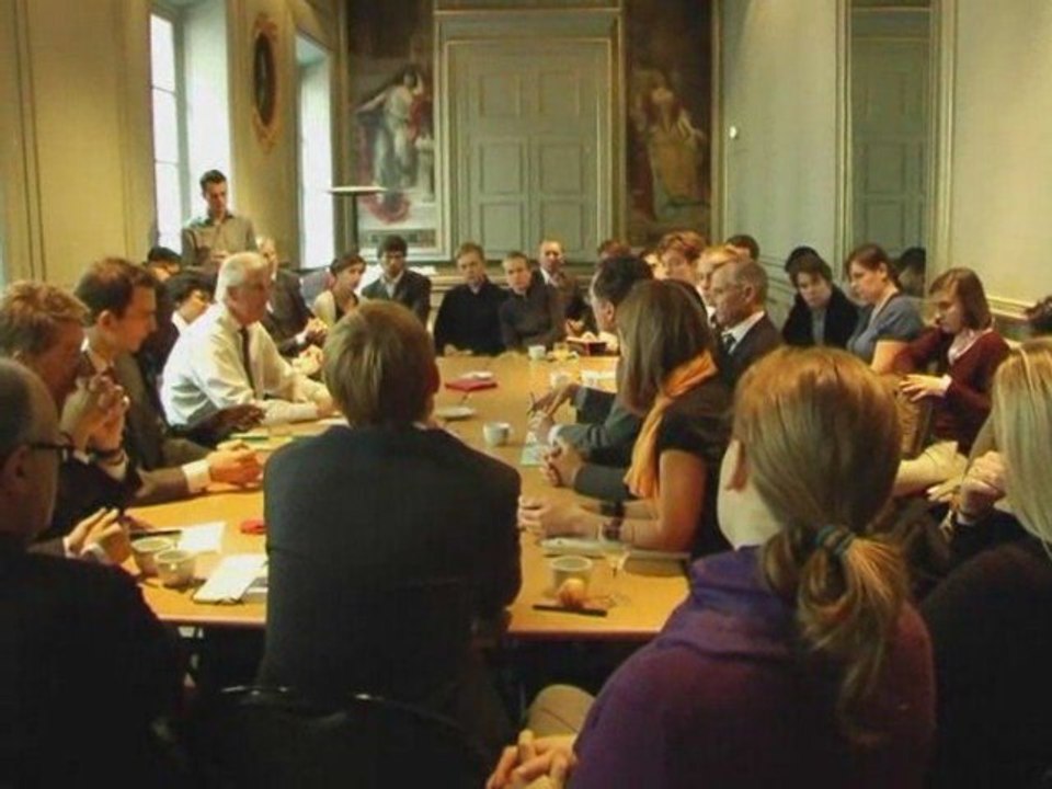 Petit déjeuner avec les associations de jeunesse