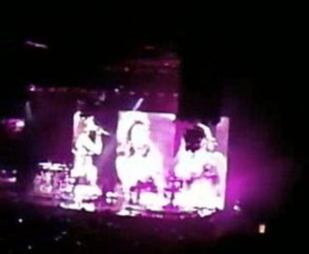 BEYONCE . KNOWLES IN PARIS/BERCY LE O5 MAI 2OO9