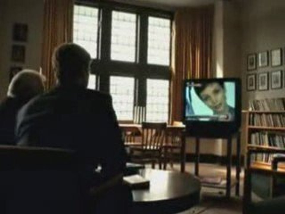 v les visiteurs ( remake 2009 ) premiere video .