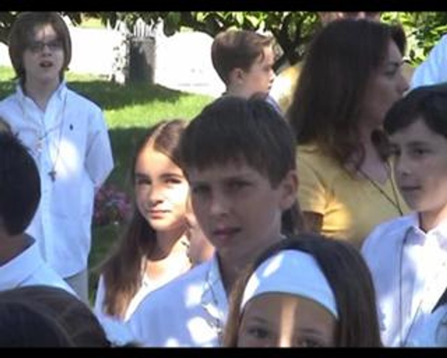 2006-05 Communion Julie