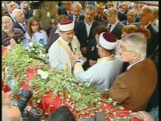 Türkan Saylan'ın Cenaze Töreninde İmamın Konuşması